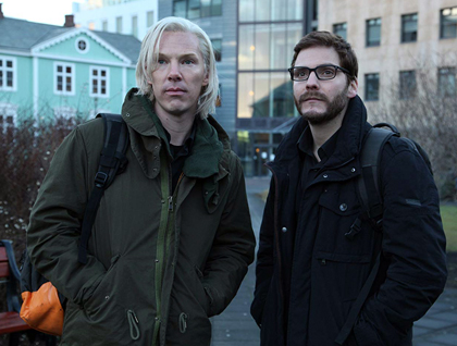 Benedict Cumberbatch as Julian Assange and Daniel Brühl as Daniel Berg.